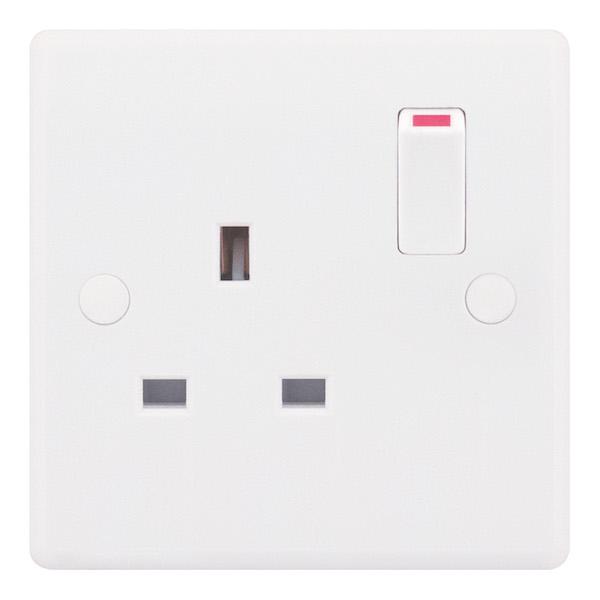 Selectric Smooth 13A Switched SP Socket SSL521
