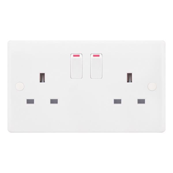 Selectric Smooth 13A Switched SP Socket + 2 Earth Terminals  SSL523